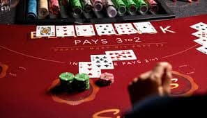 Tampilan antarmuka platform dengan pilihan permainan sportsbook dan casino digital yang mudah diakses
